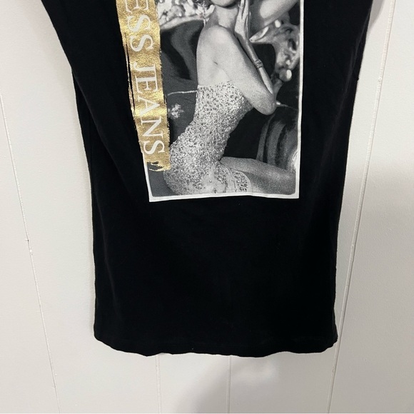 Guess Jeans Graphic T Shirt Size Small - Picture 6 of 8